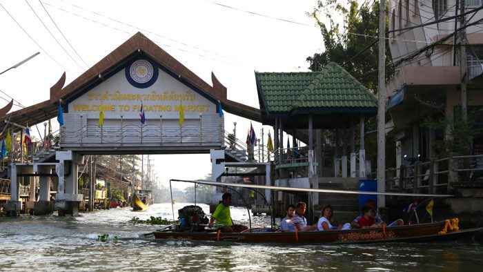 Damnoen-floating-market-thailand-davidsbeenhere