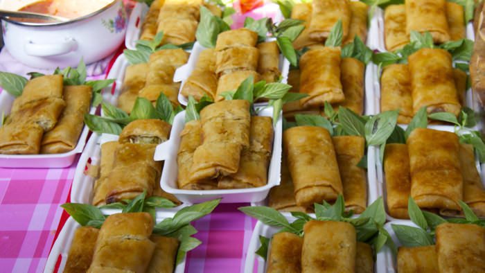 spring-rolls-damnoen-floating-market-thailand-davidsbeenhere