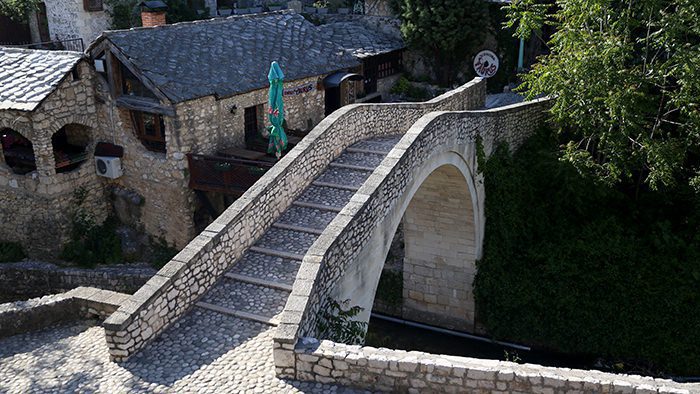 Crooked_Bridge_Kriva_Cuprija_Mostar_Bosnia_Herzegovina_Balkans_Europe_Davidsbeenhere2