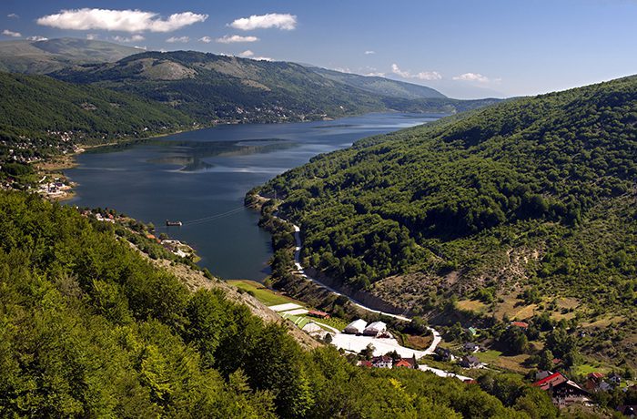 10_place_you_must_visit_in_Macedonia_Mavrovo2