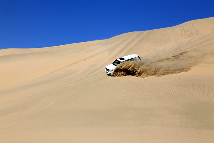 Top_Things_to_See_and_Do_in_Doha_Qatar_Sand_Dune_Bashing3