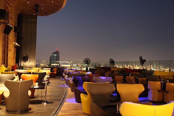 Top_Things_to_see_and_do_in_doha_Qatar_Sky_View_Bar2