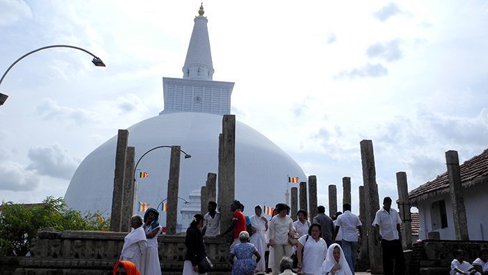 Ruwanwelisa_a_Stupa_Anuradhapure_SriLanka_Asia_Davidsbeenhere