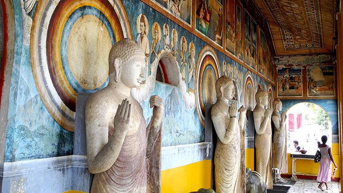 Ruwanwelisa_a_Stupa_Anuradhapure_SriLanka_Asia_Davidsbeenhere3