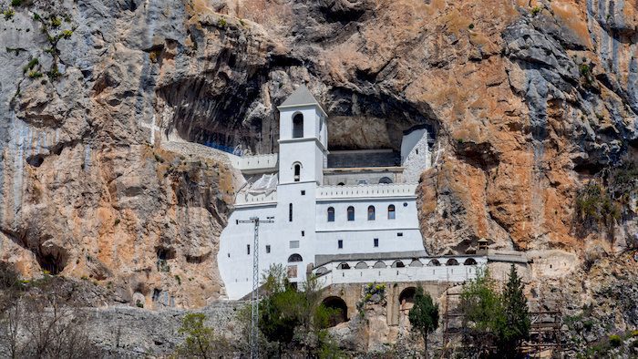 The_Most_Impressive_Monasteries_in_the_Balkans9